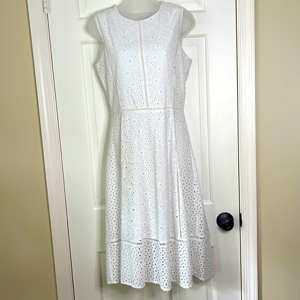 🌷 Eyelet DKNY WhIte Sleeveless Dress